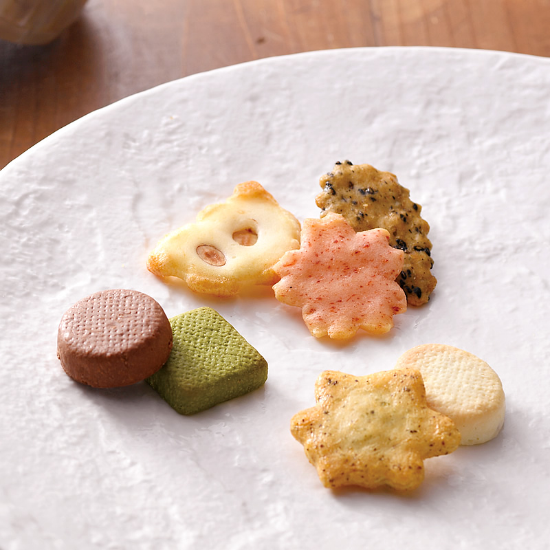 をぐら山春秋arare Chocolatベイクドタイプ 大箱 18袋 洋菓子 チョコレート菓子京都 老舗の煎餅 せんべい あられ おかき専門店 通信販売 小倉山荘 をぐら山春秋arare Chocolatベイクドタイプ 大箱 18袋 洋菓子 チョコレート菓子京都 老舗の煎餅 せんべい あられ おかき専門店 通信販売 小倉山荘